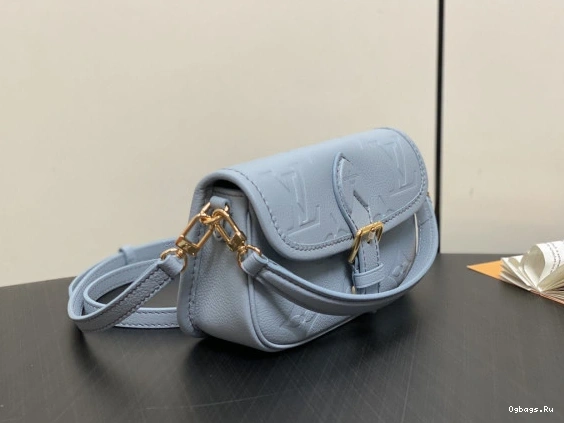 VUITTON LOUIS Diane-19*10.5*6 CM Nano 0302